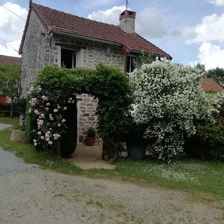 Gite Du Mont De Transet Thauron Exterior foto